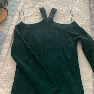 Women’s sweater off the shoulder